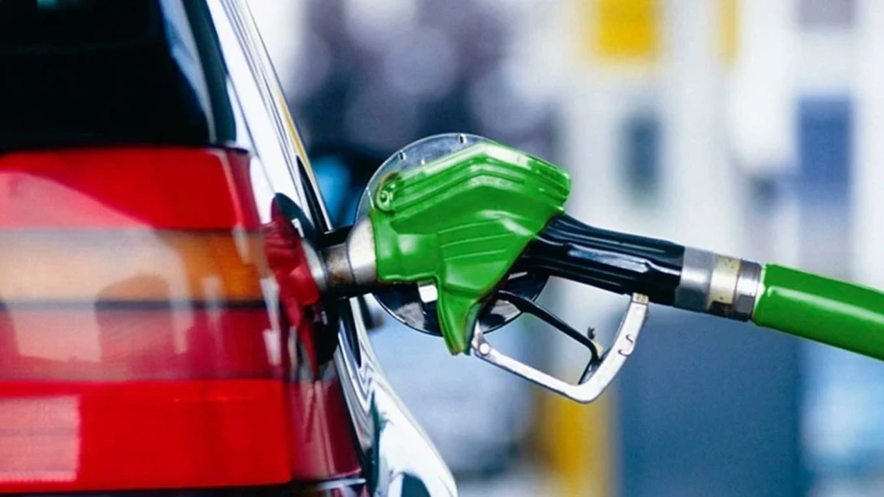 Reduceri la benzină și motorină: cum să economisiți până la 30% la stațiile de alimentare