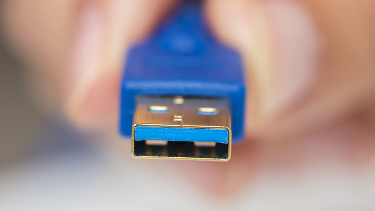 Culorile conectorilor USB: prin ce se deosebesc și ce putere indică fiecare dintre ele.