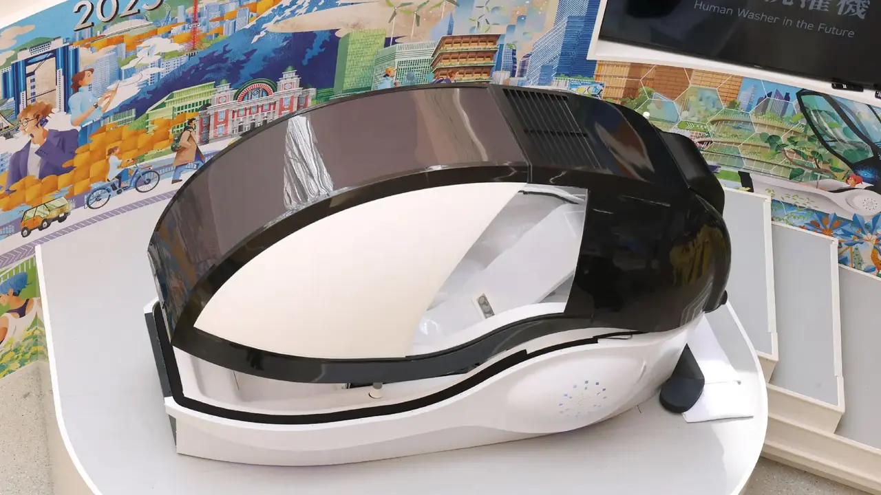 Au creat o mașină de spălat care economisește energie și usucă o persoană în câteva minute.