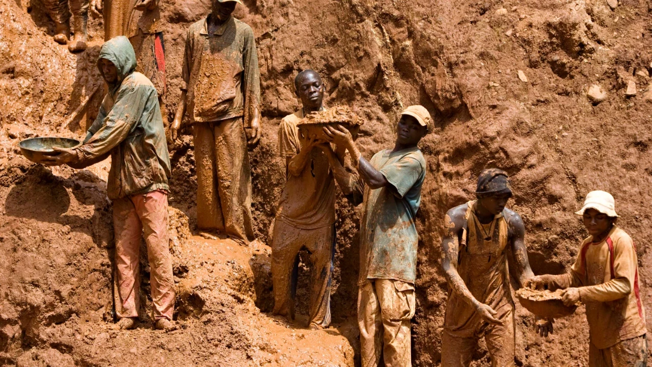 Deși extracția de coltan din această mină din Galicia a fost suspendată de ani de zile, aceasta rămâne una dintre cele mai importante surse de coltan din întreaga Europă.