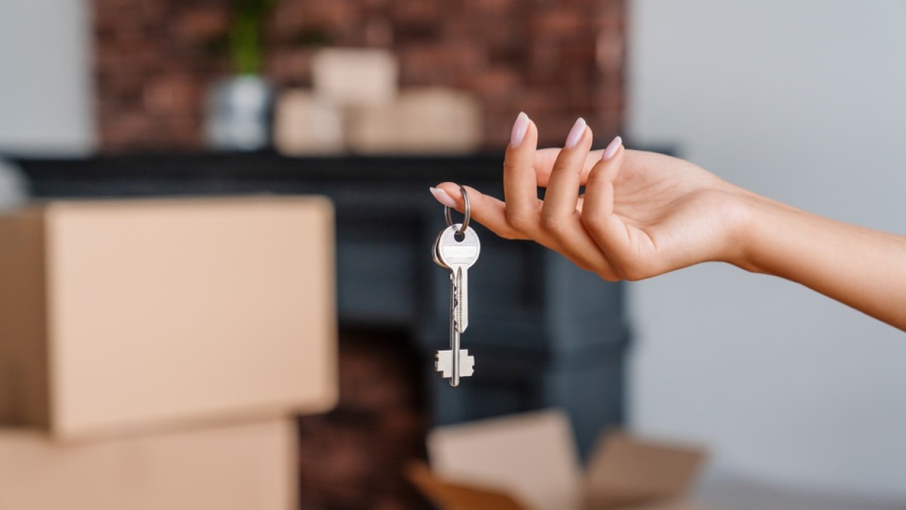 Legea privind închirierea locuințelor a încetat să mai fie în vigoare: chiriașii pot rămâne în locuință, chiar dacă proprietarul nu dorește să prelungească contractul.