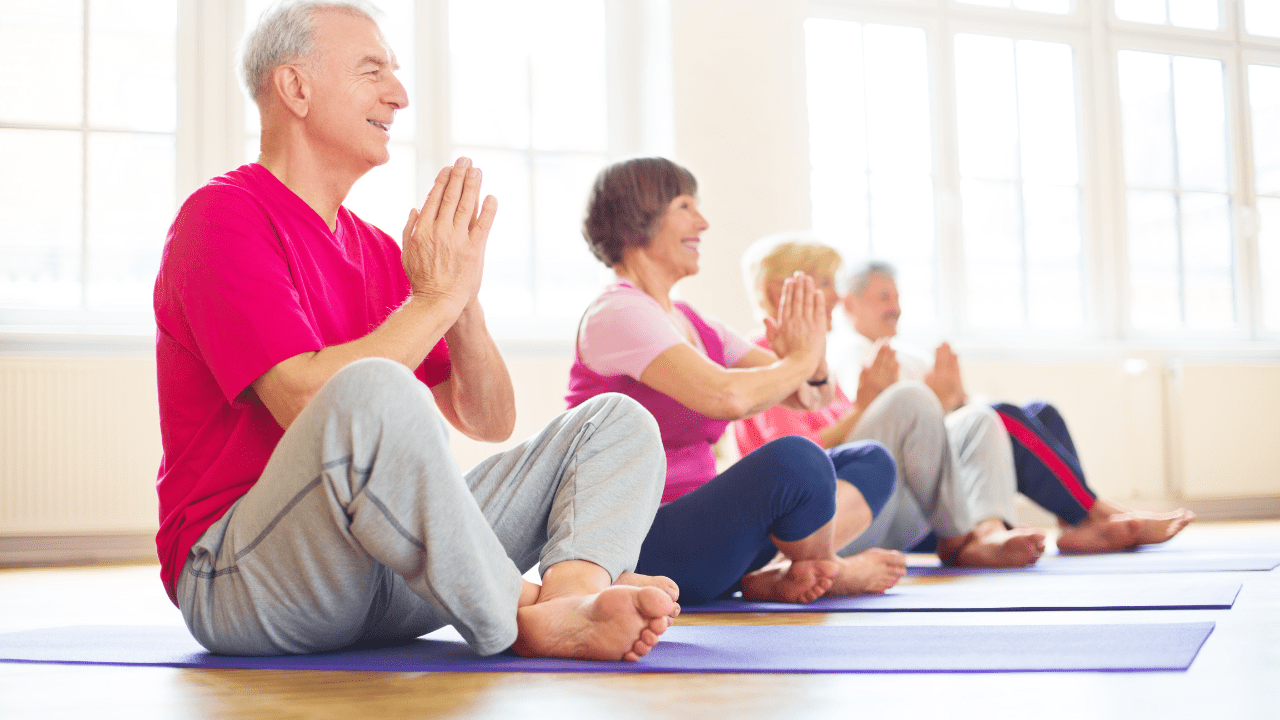 Experții susțin că, după vârsta de 60 de ani, nici mersul pe jos, nici înotul nu sunt cele mai benefice activități pentru sănătate.