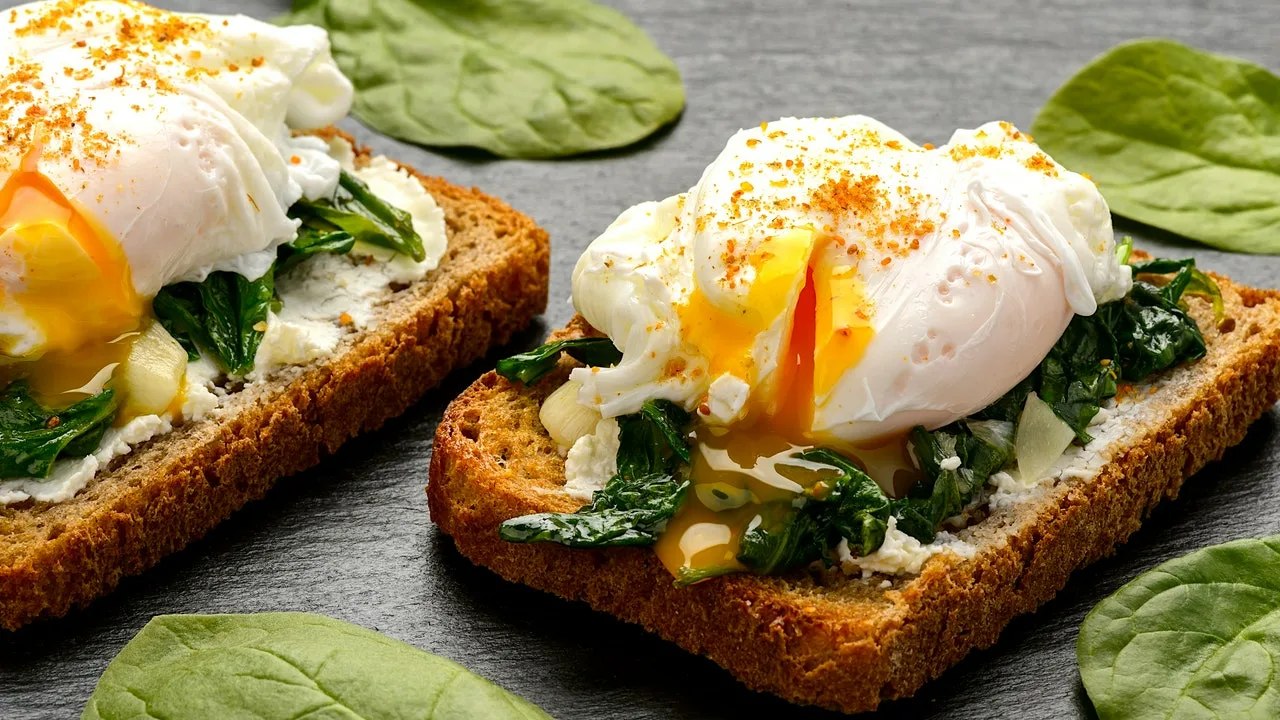 Șase rețete simple și rapide cu ouă pentru vară