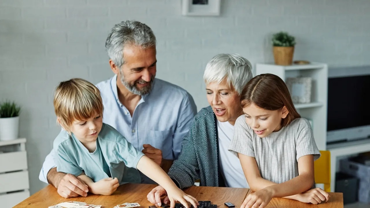 Bunicile și bunicii care au grijă de nepoți își păstrează mai bine capacitățile mentale.