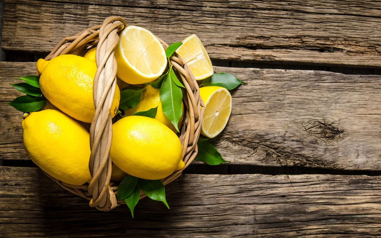 Puneți o felie de lămâie în dulapul de bucătărie: de ce este necesar și de ce este recomandat.