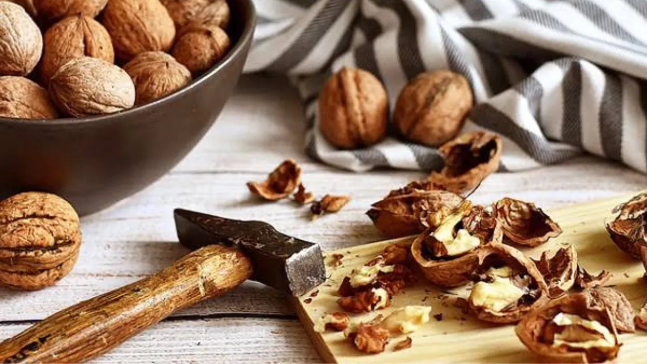 Cardiologul Aurelio Rojas despre importanța acestei nuci pentru sănătate: „Reduce nivelul colesterolului rău”.