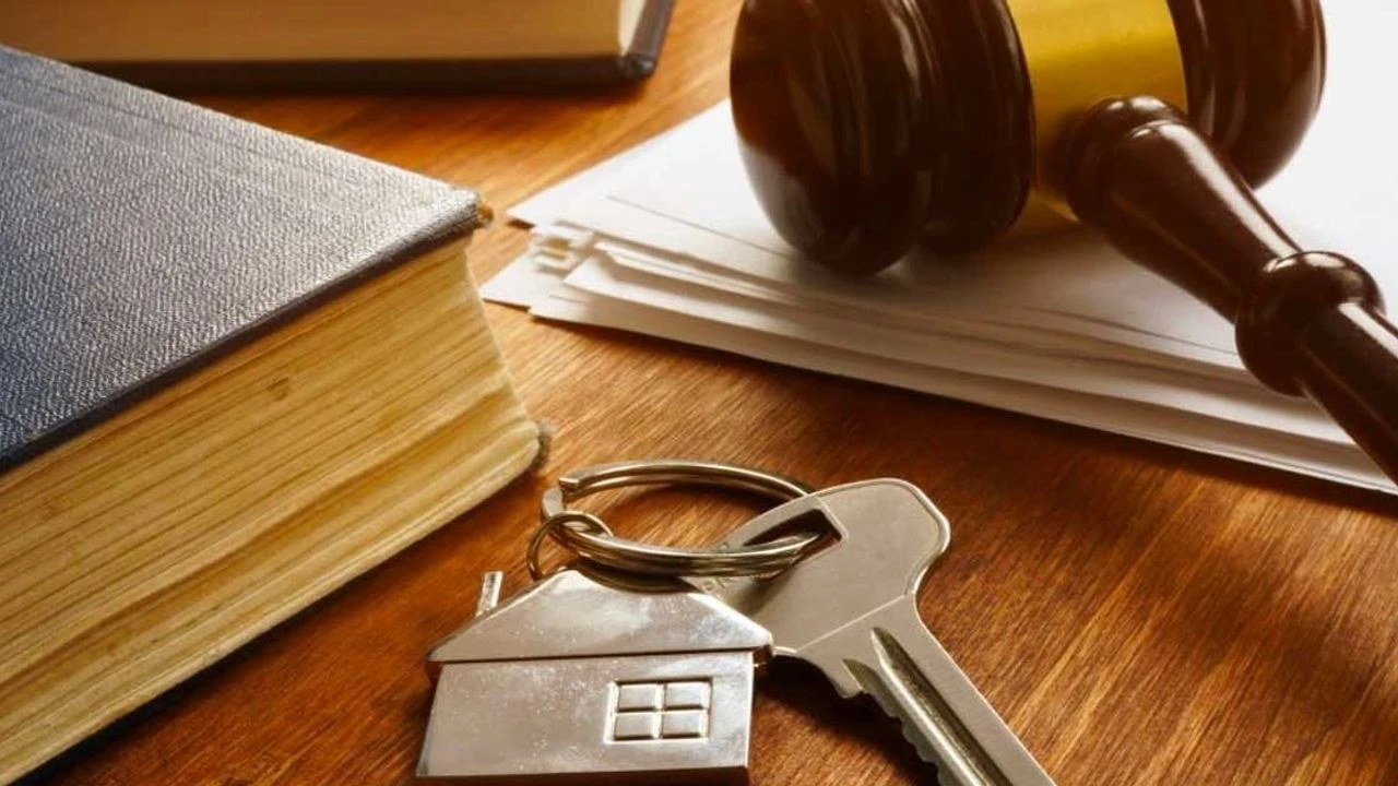 Moștenirea fără testament | Legea succesiunii stabilește cine moștenește toate bunurile rudelor decedate.