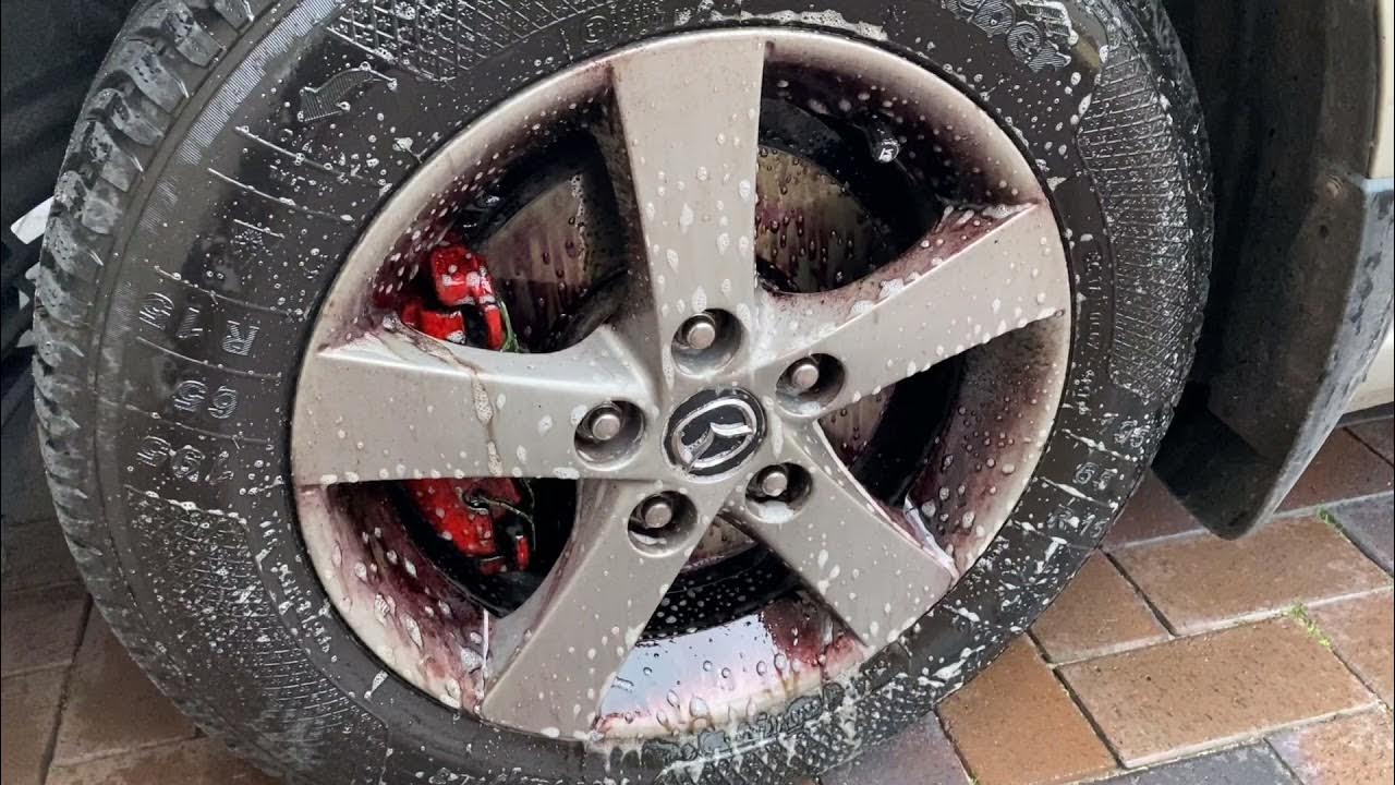 Fără înălbitor, fără degresant: cum să curățați jantele auto în câțiva pași simpli.