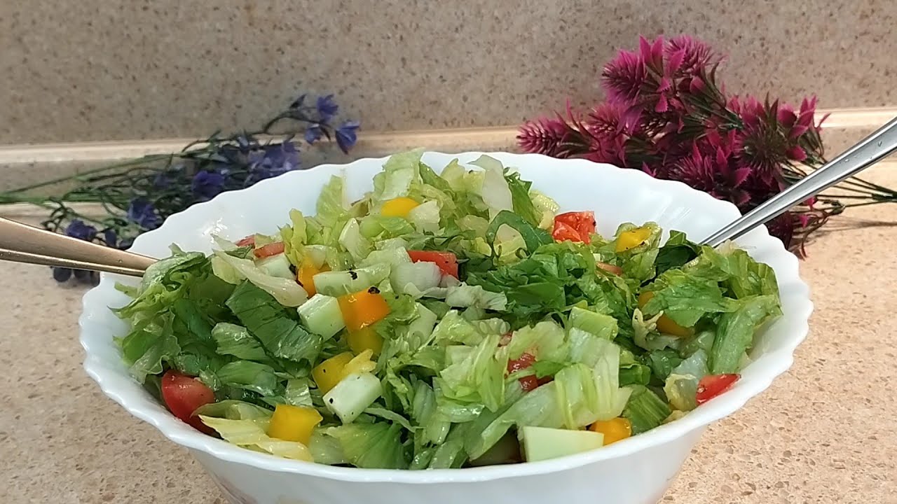 Șase rețete de salate, ideale pentru vacanța de vară la plajă.