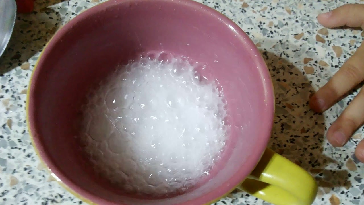 Amestecul de bicarbonat de sodiu, oțet și peroxid de hidrogen: la ce servește și cum se utilizează.