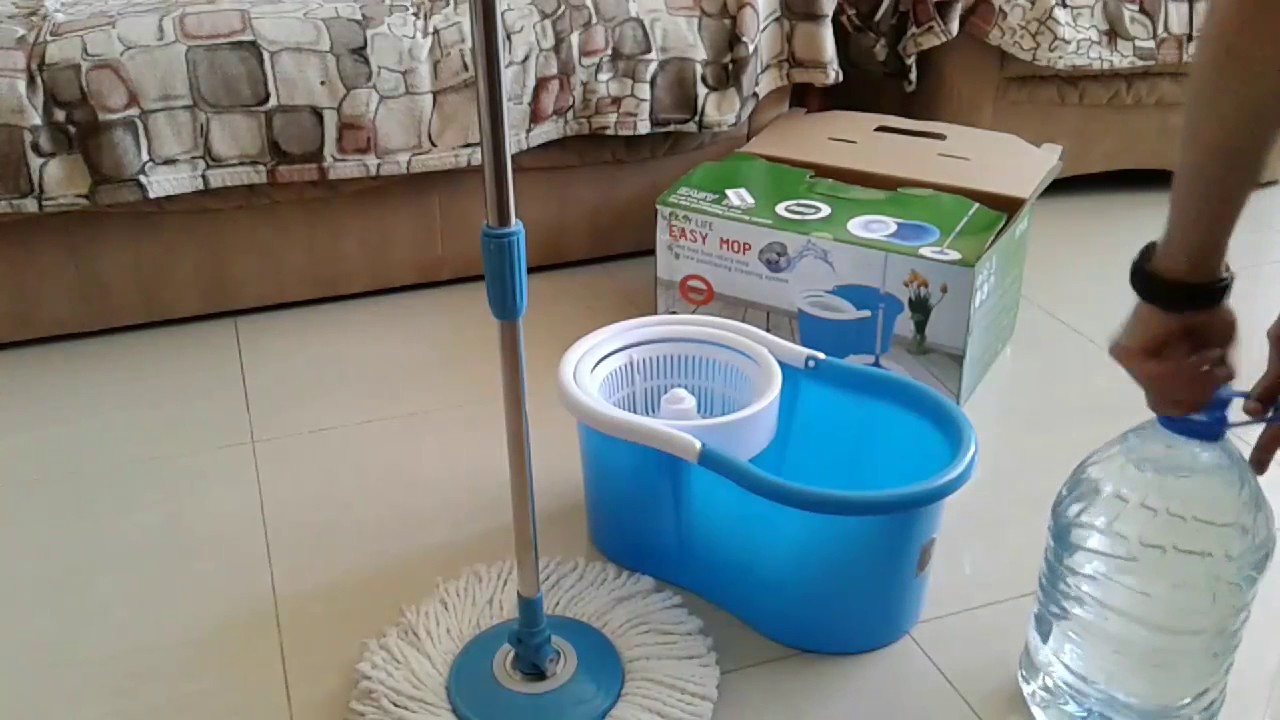 Podele din parchet strălucitoare, fără urme: un remediu casnic pentru curățarea lor, care le va reda aspectul inițial.