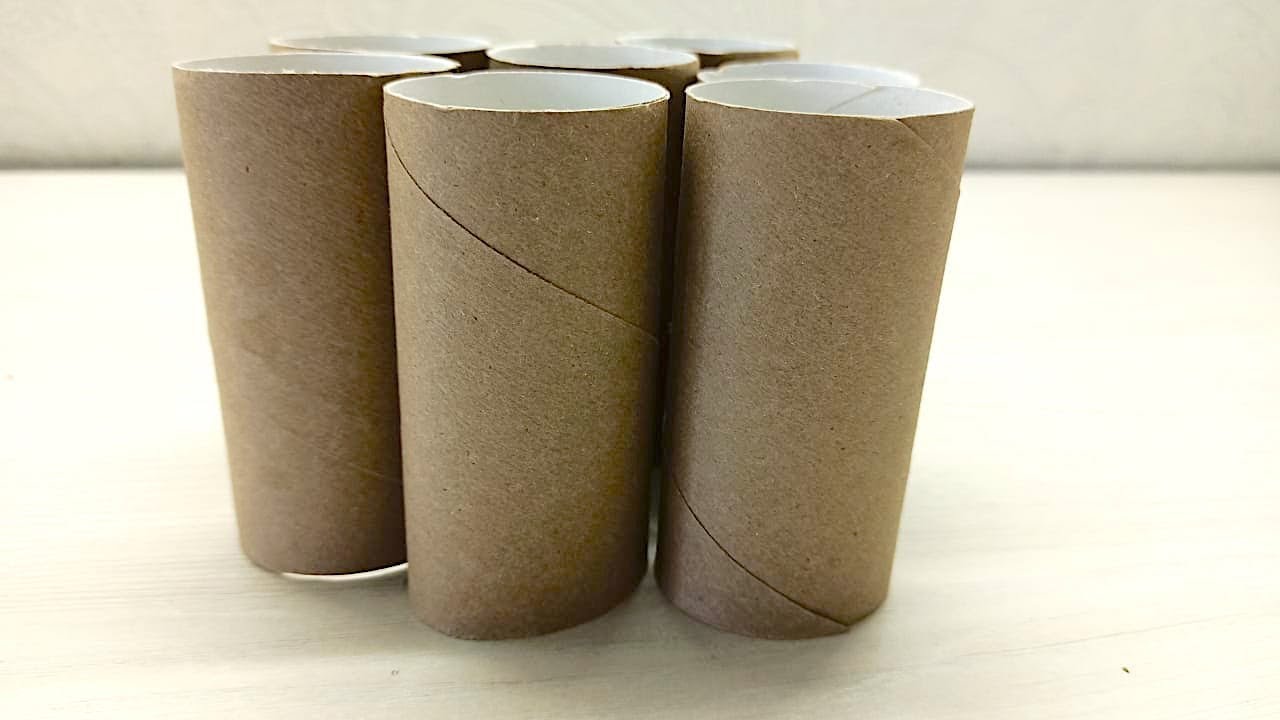 De ce tot mai mulți oameni păstrează acasă tuburi de carton de la hârtia igienică?