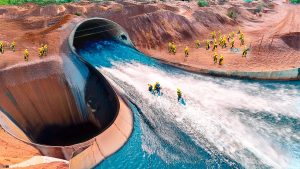 Arabia Saudită a construit un râu subteran care transformă apa de mare în apă potabilă și a provocat deșertul.