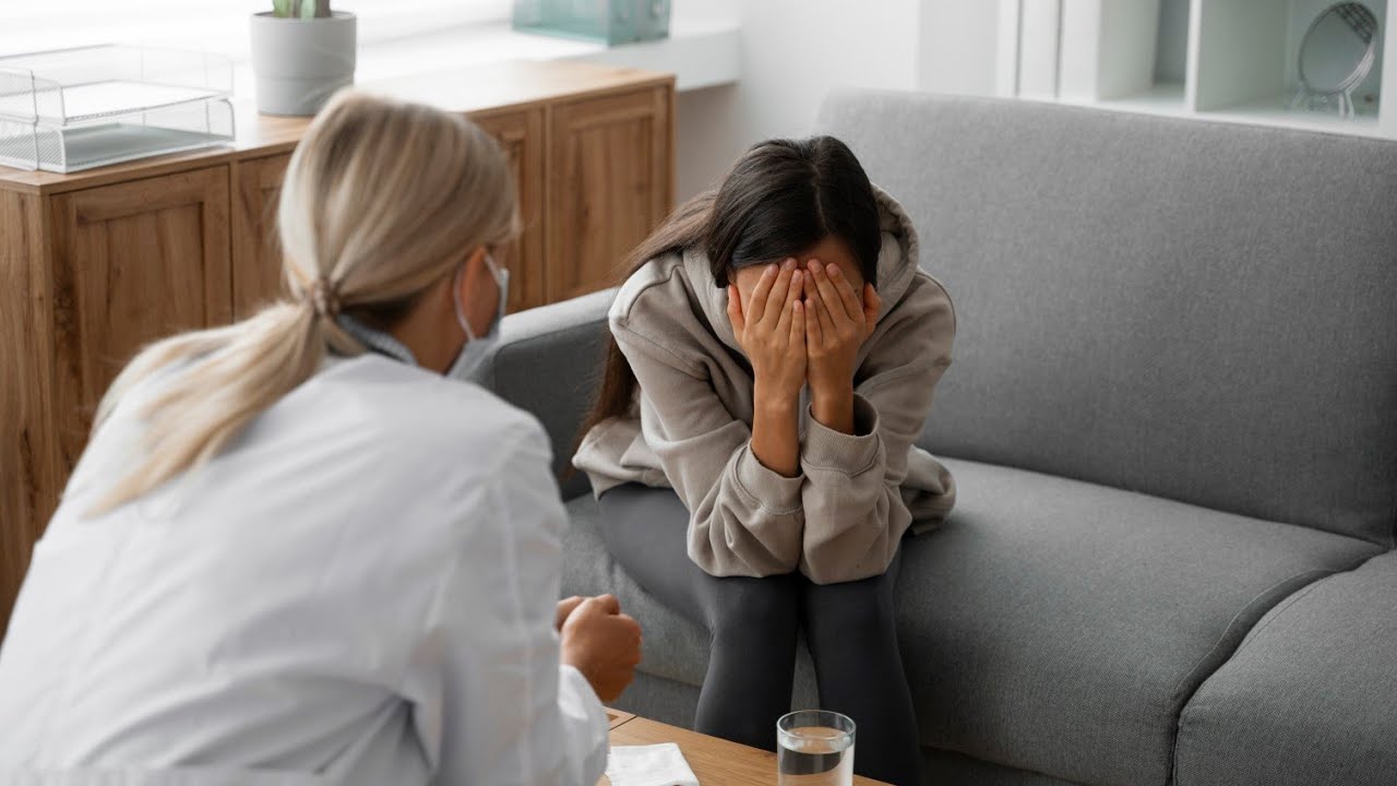 Munca de acasă și sănătatea mintală: 4 motive pentru care unii oameni se descurcă mai prost cu munca de acasă, în opinia unui psiholog.