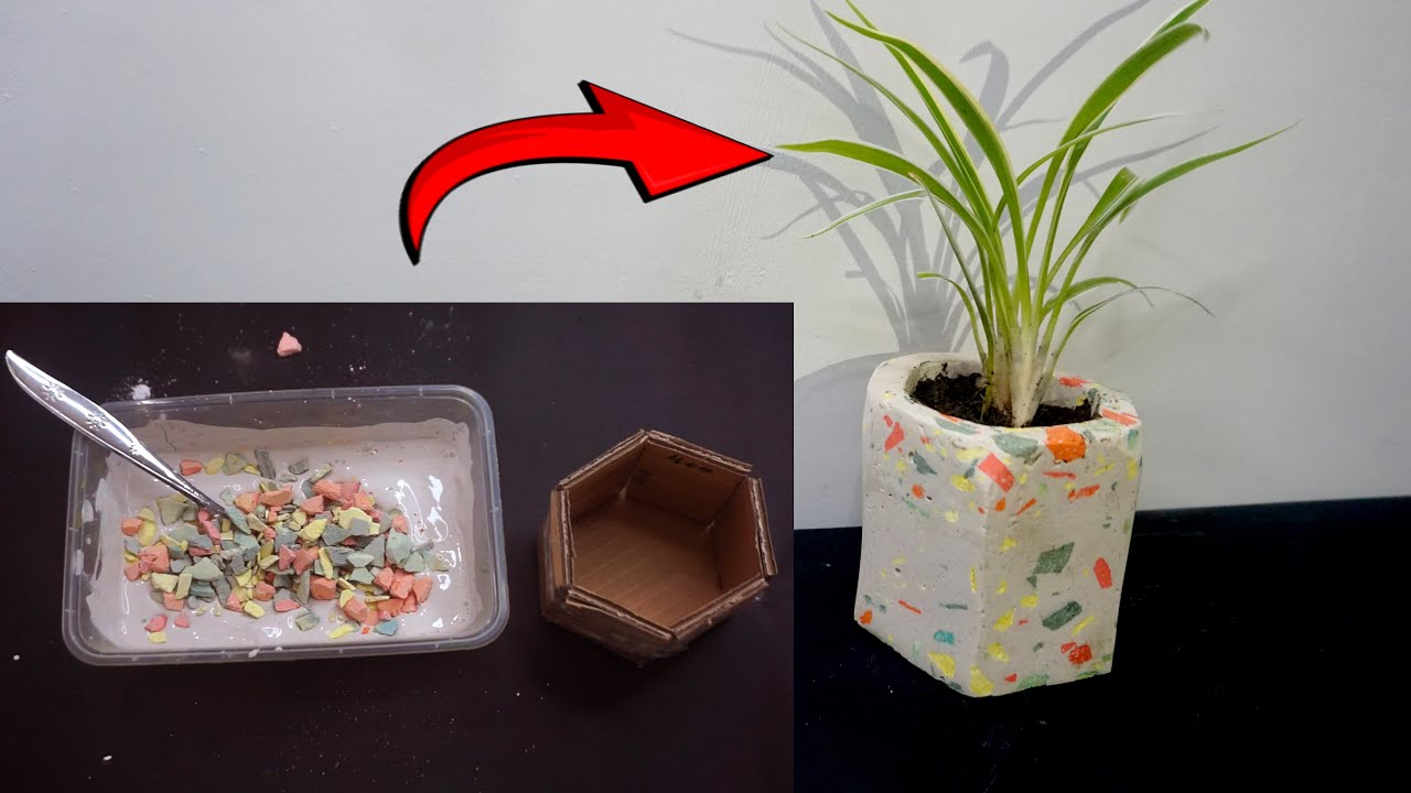 Reciclare: Păstrați tuburile goale de carton de la hârtia igienică și transformați-le în ghivece biodegradabile pentru plantele dvs.