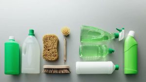 Șase moduri de utilizare a detergentului de vase în casă: de la cearșafuri la chiuvetă.