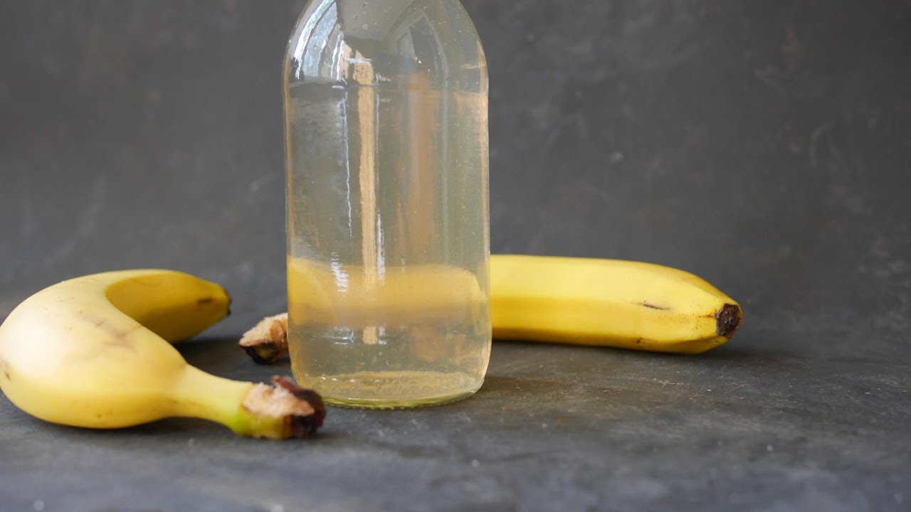 Amestecul de coji de banane și oțet: de ce este recomandat și la ce este util.