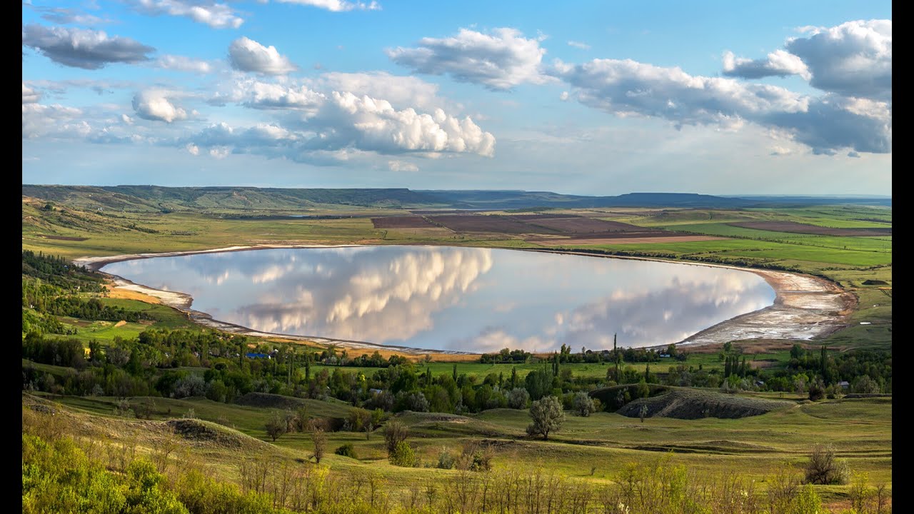 În această țară, un întreg lac a dispărut într-o singură noapte, iar oamenii de știință încearcă să găsească o explicație pentru acest fenomen.