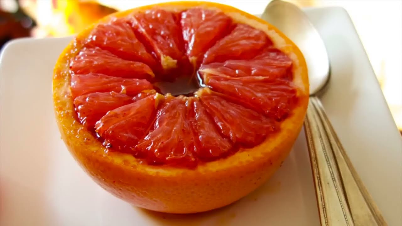 Cum să pui o felie de grapefruit în cuptorul oprit: de ce este necesar și când trebuie făcut acest lucru.
