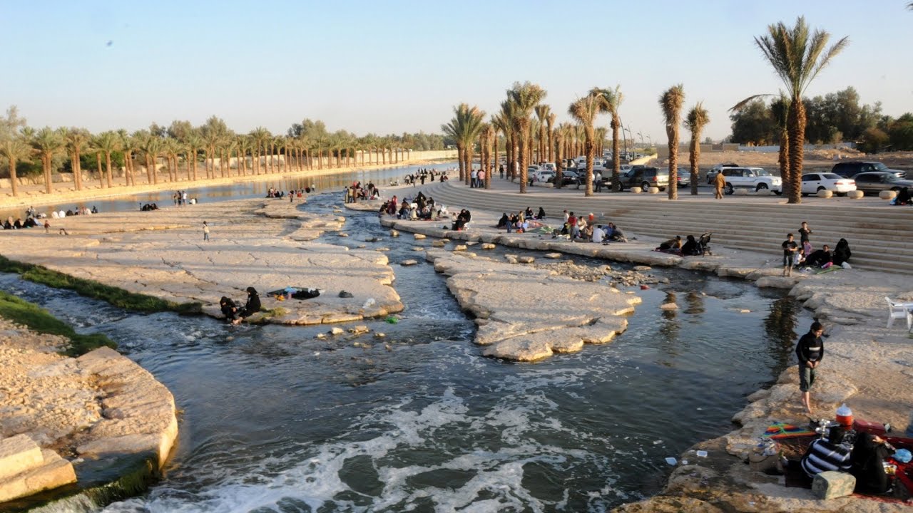 Arabia Saudită a construit un râu lung de 100 km, care izvorăște dintr-o stație de tratare a apei, și a reușit să creeze ecosisteme din nimic.