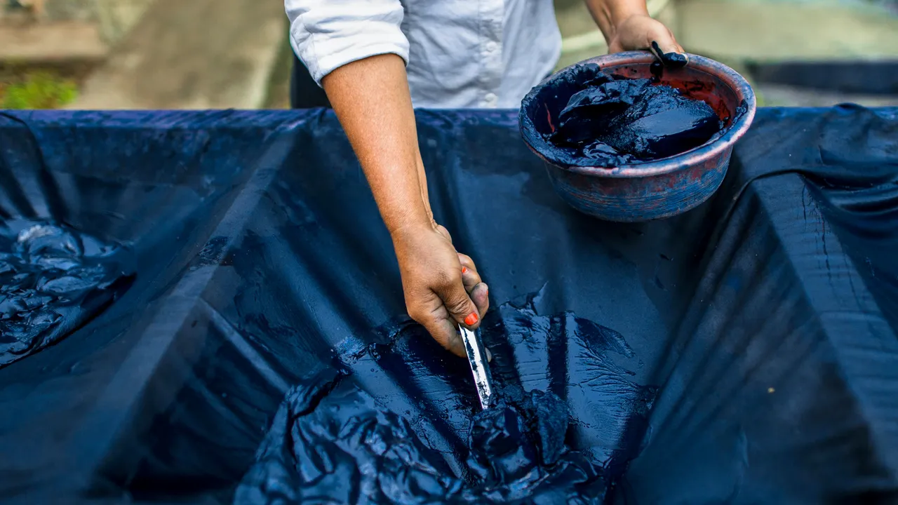 Indigo — simbolul identității salvadoriene și al moștenirii sale ca „aur albastru”.